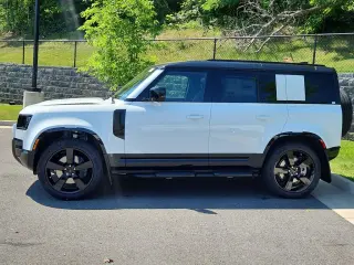 2026 Land Rover Defender 110