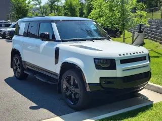2026 Land Rover Defender 110