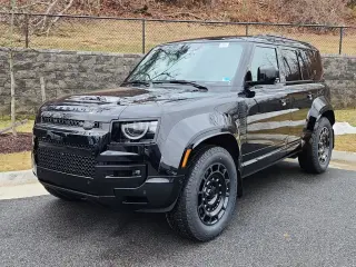 2026 Land Rover Defender 110 Octa Black
