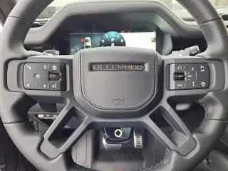 2026 Land Rover Defender 110 Octa Black