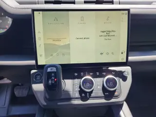 2026 Land Rover Defender 130