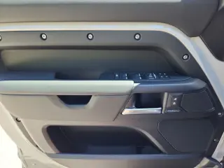 2026 Land Rover Defender 130