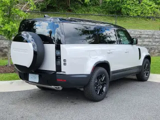 2026 Land Rover Defender 130