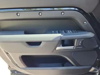 2026 Land Rover Defender 130