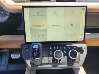 2026 Land Rover Defender 130
