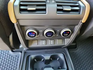 2026 Land Rover Defender 130