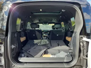 2025 Land Rover Defender 130