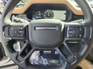 2025 Land Rover Defender 130