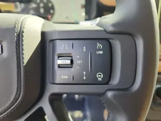 2025 Land Rover Defender 130