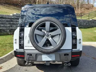 2025 Land Rover Defender 130