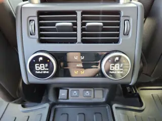 2026 Land Rover Discovery