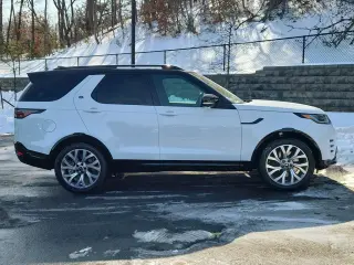 2026 Land Rover Discovery