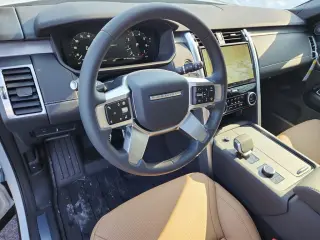 2026 Land Rover Discovery