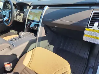 2026 Land Rover Discovery