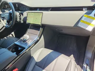 2026 Land Rover Range Rover Evoque Hoxton Edition