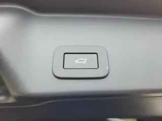 2026 Land Rover Range Rover Evoque Hoxton Edition