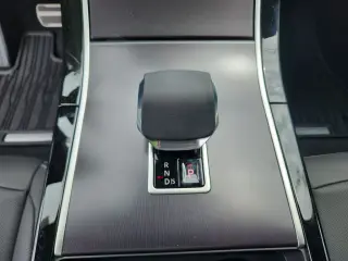 2026 Land Rover Range Rover Evoque Hoxton Edition