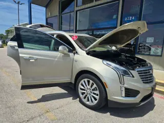 2017 CADILLAC XT5