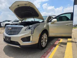 2017 CADILLAC XT5