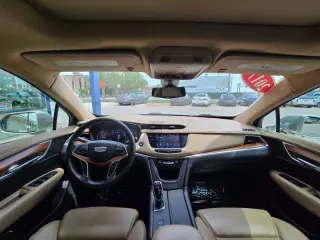2017 CADILLAC XT5