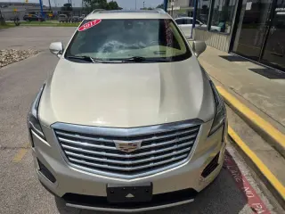 2017 CADILLAC XT5
