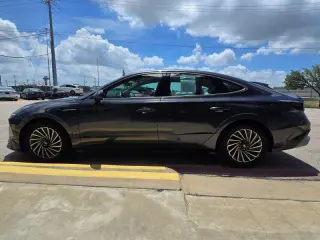 2025 Hyundai Sonata Hybrid