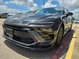 2025 Hyundai Sonata Hybrid