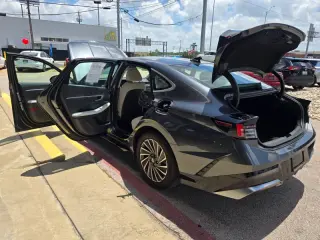 2025 Hyundai Sonata Hybrid