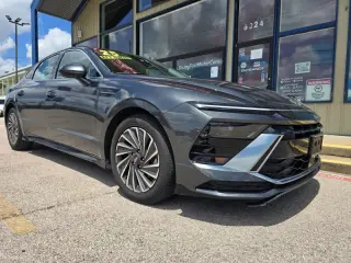 2025 Hyundai Sonata Hybrid