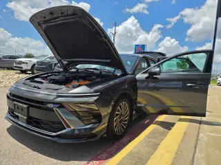 2025 Hyundai Sonata Hybrid