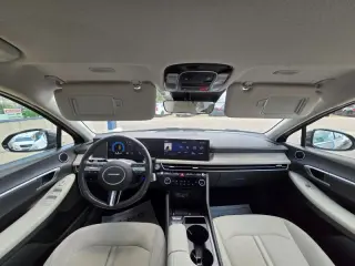2025 Hyundai Sonata Hybrid