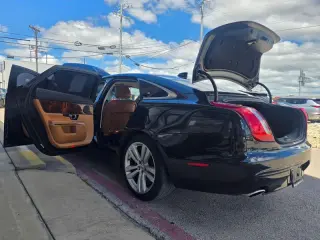 2016 Jaguar XJ