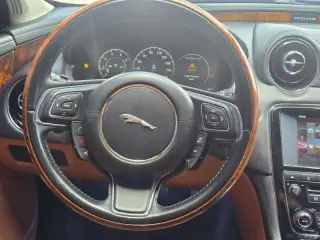 2016 Jaguar XJ