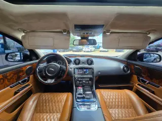 2016 Jaguar XJ