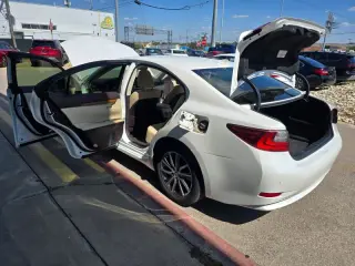 2017 LEXUS ES 300h