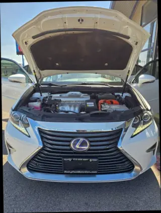 2017 LEXUS ES 300h