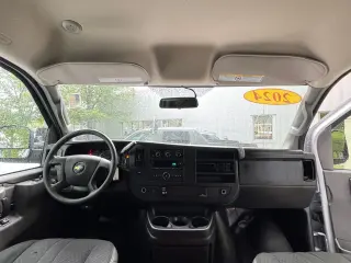 2024 Chevrolet EXPRESS 2500