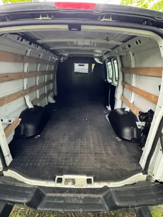 2024 Chevrolet EXPRESS 2500