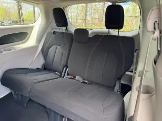2023 Chrysler Voyager