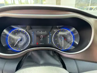 2023 Chrysler Voyager