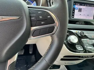 2023 Chrysler Voyager