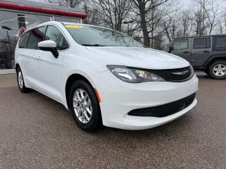 2023 Chrysler Voyager