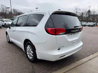 2023 Chrysler Voyager