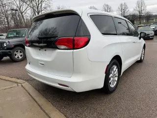 2023 Chrysler Voyager