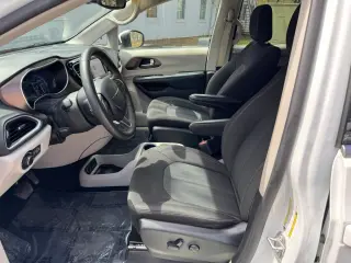 2023 Chrysler Voyager