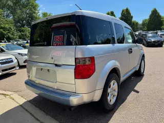 2004 Honda Element