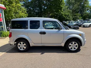 2004 Honda Element