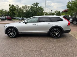 2020 Volvo V90 Cross Country