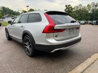 2020 Volvo V90 Cross Country