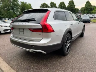 2020 Volvo V90 Cross Country